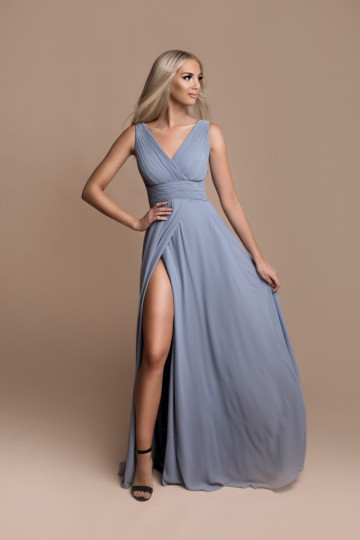 Długa sukienka z rozcięciem na nodze błękitna - KIMBERLY