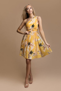 Sukienkowo - Krótka sukienka na jedno ramię w kwiaty żółta JENNIFER 