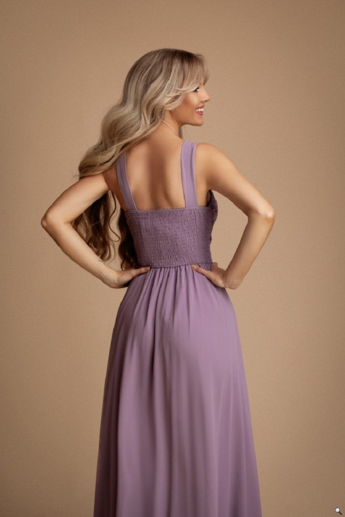 Długa sukienka z koronkową górą na szyję JADE pistacjowa