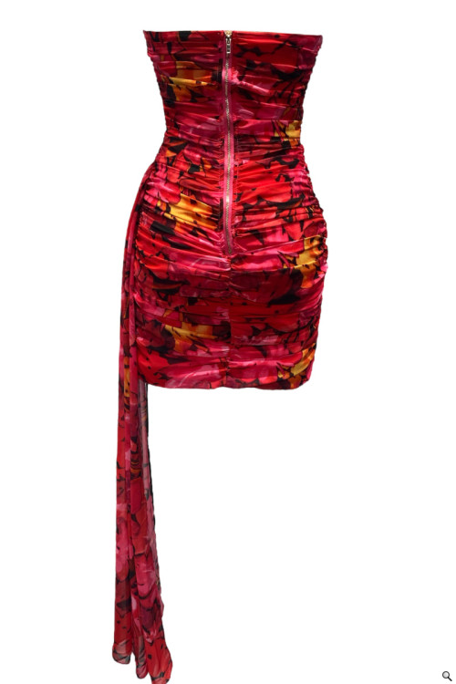 Dopasowana  sukienka tuba z trenem czerwona - RACHEL