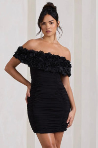 Sukienkowo - Mini sukienka z deokltoem Carmen i falbaną wokoło ramion czarna LILY
