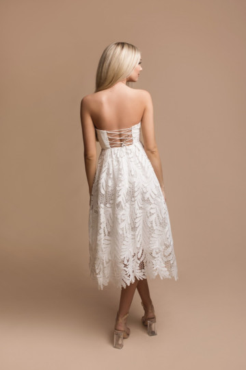 Luksusowa sukienka gorsetowa z gipiury midi biała - VIVIEN zdjęcie drugie