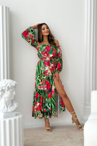 Sukienkowo - Długa sukienka hiszpanka i rozcięciem na nodze w kwiaty PIRE