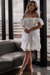  - Krótka koronkowa sukienka Hiszpanka z falbanami biała - NORA